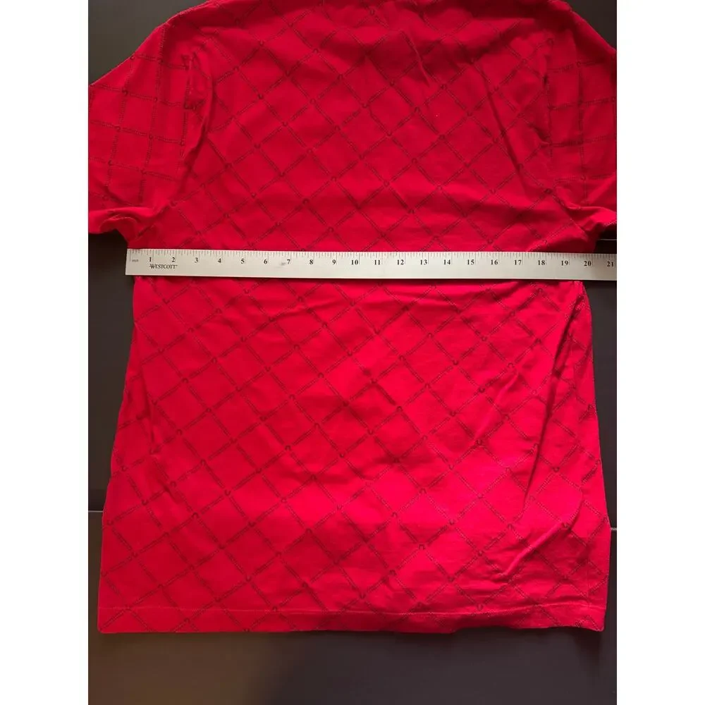 True Religion Men’s XL Red Horseshoe Pattern Tee – Bold Logo Graphic Shirt